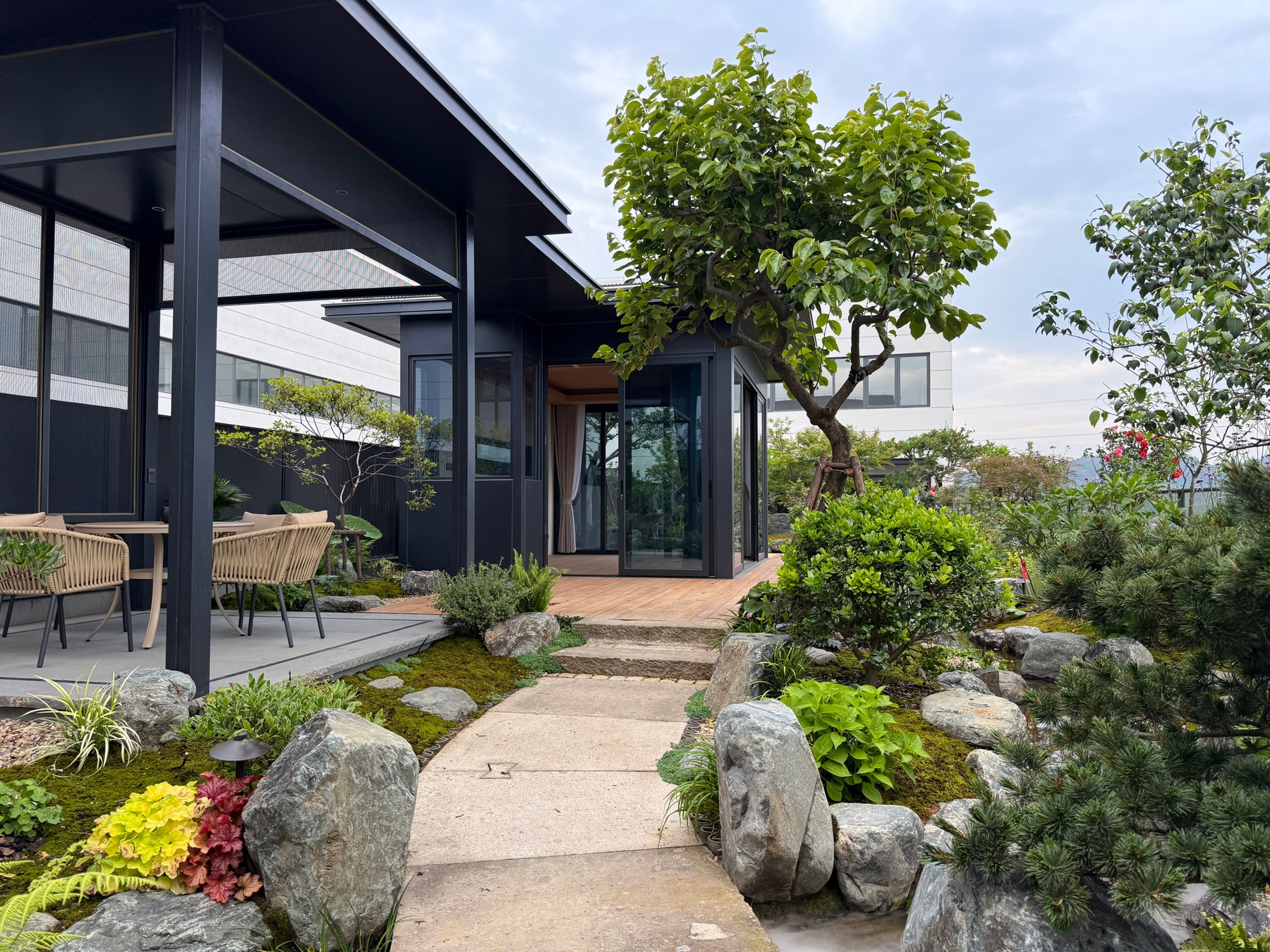 溪庭映翠·五楼花园 CORPORATE ROOFTOP GARDEN